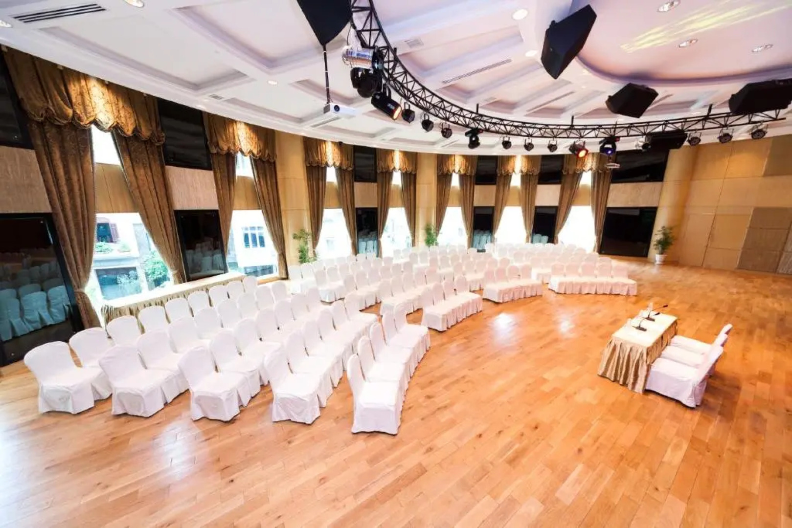 The Hanoi Club Hotel & Residences