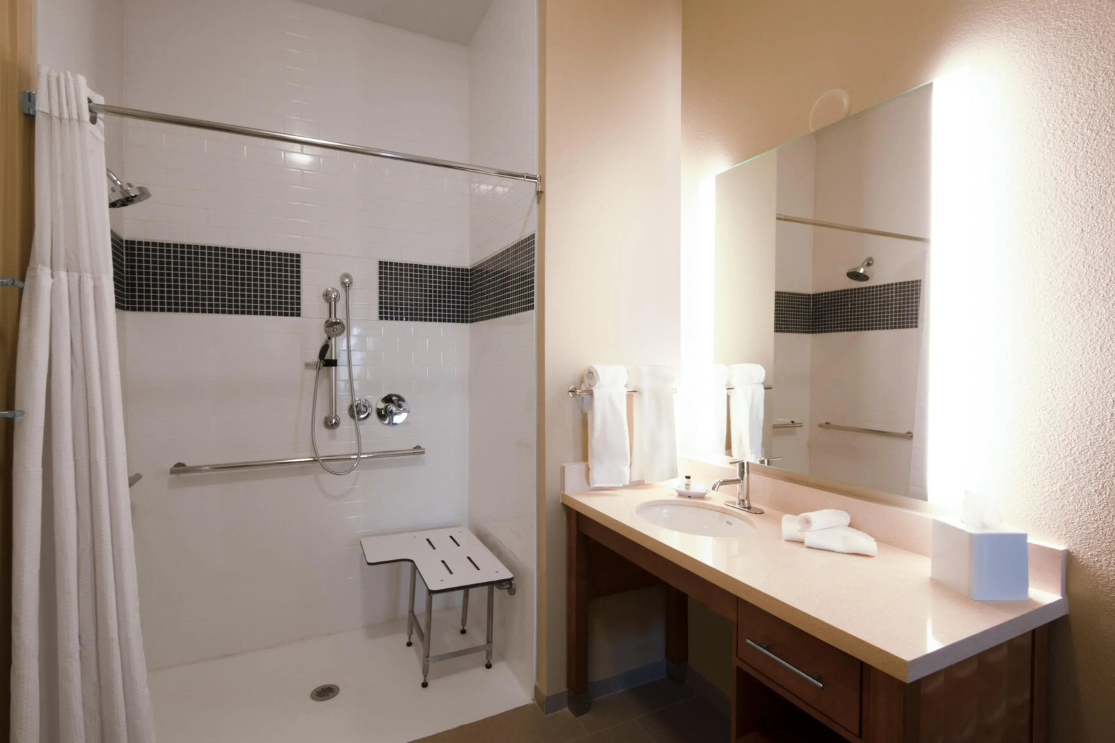 Staybridge Suites Scottsdale - Talking Stick by IHG