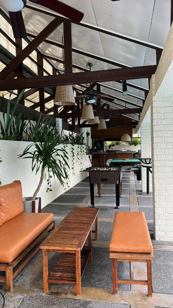 Oasis Hotel