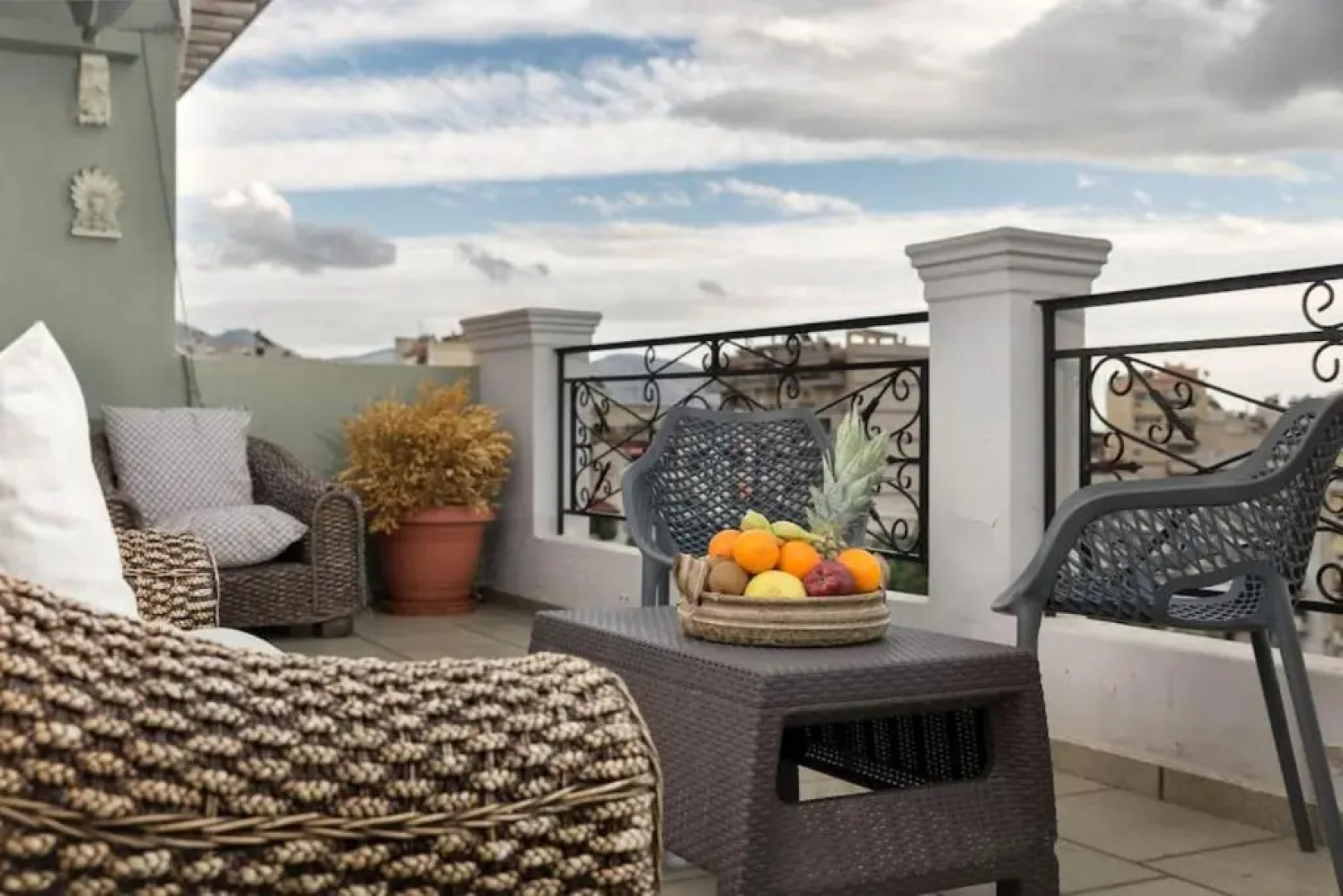 165 sm Penthouse Maisonette Apartment