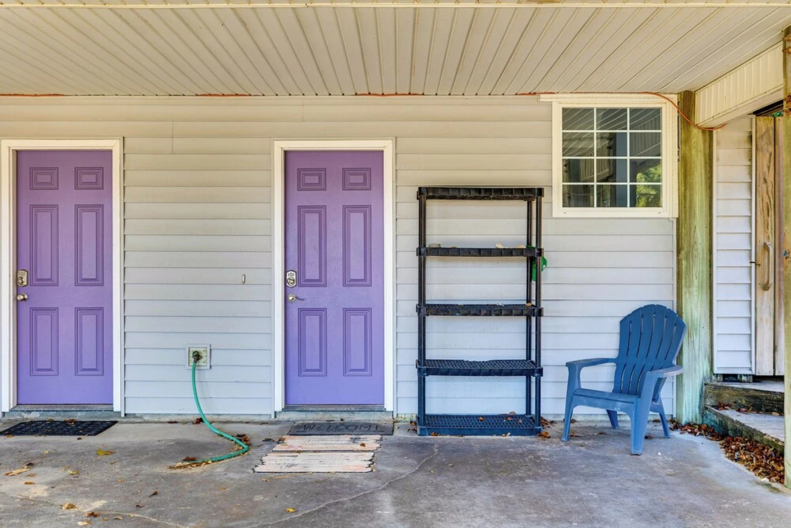 Steps to Beach: Emerald Isle Home w/ Deck!