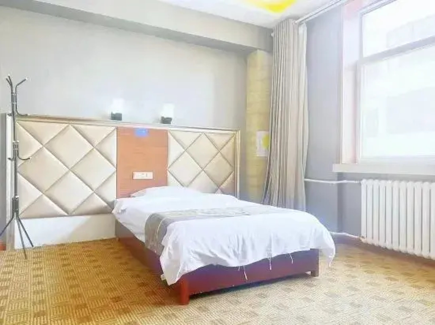 Dingxi Leju Business Hotel (Zhonghua Road)