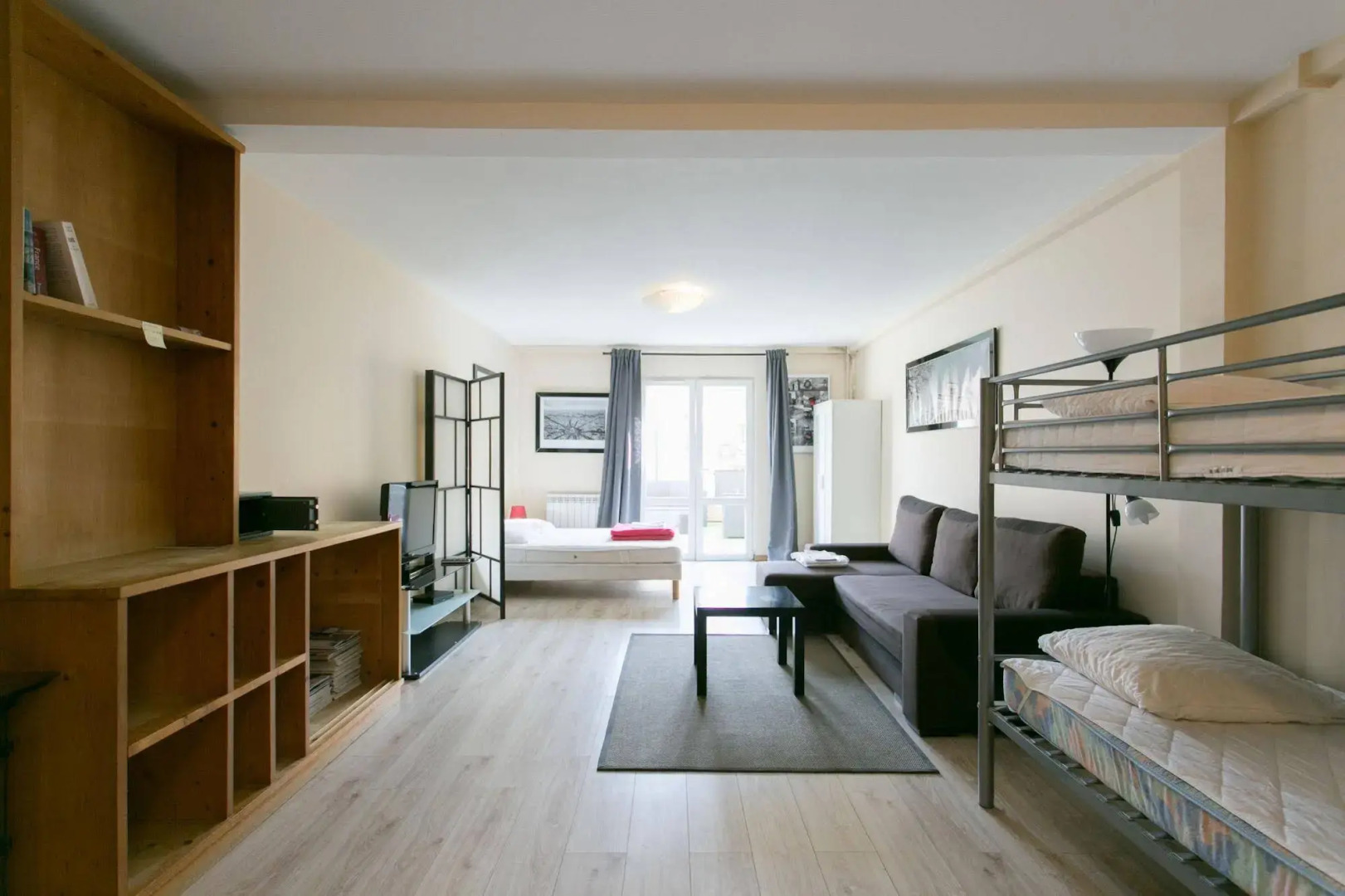 Paris East Side Lodge