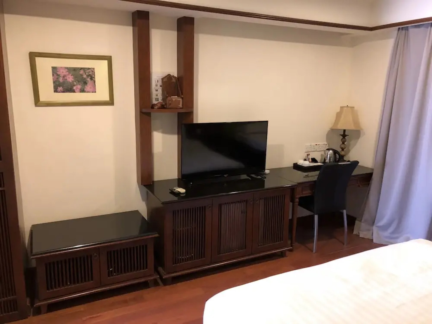 CMK & Private Water Chalet