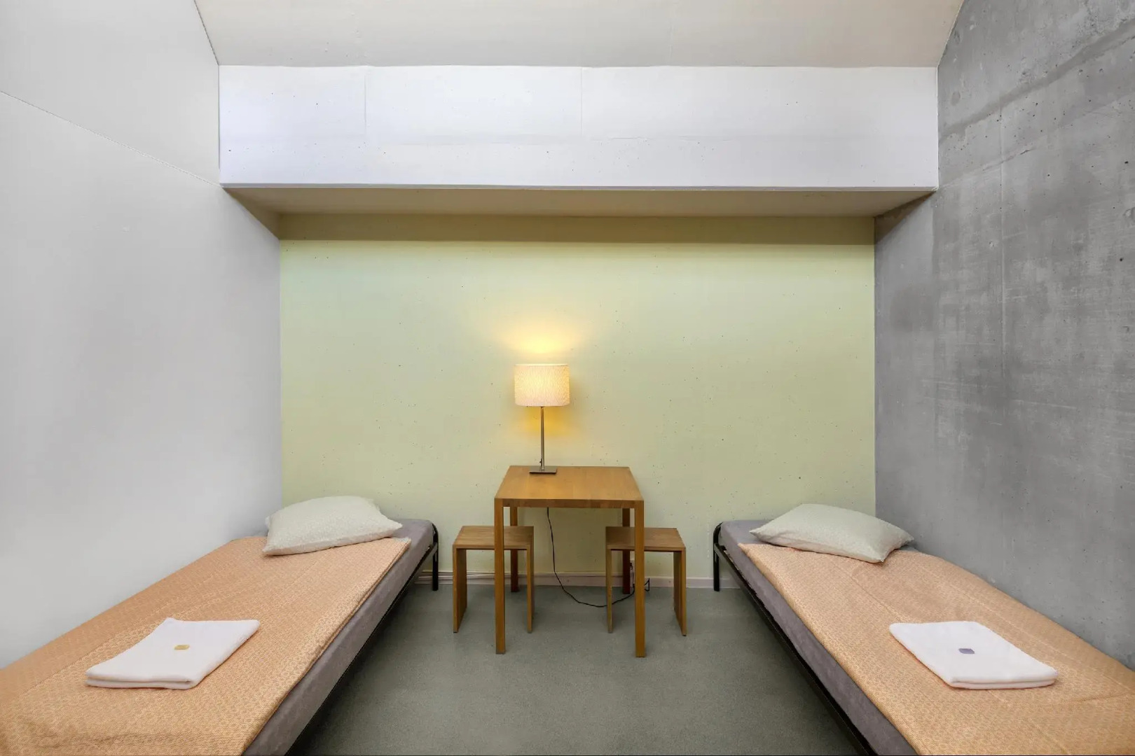 Lausanne Youth Hostel Jeunotel