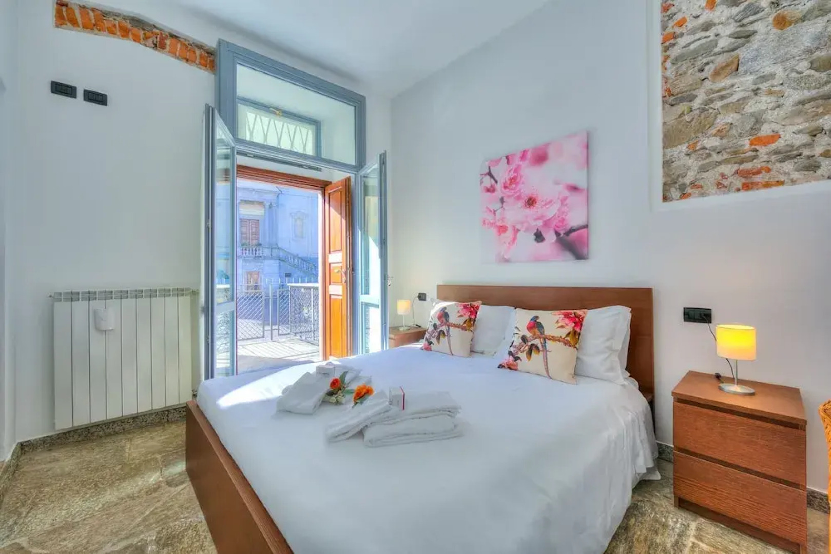 Volo Di Gabbiani Pied Dans L' Eau