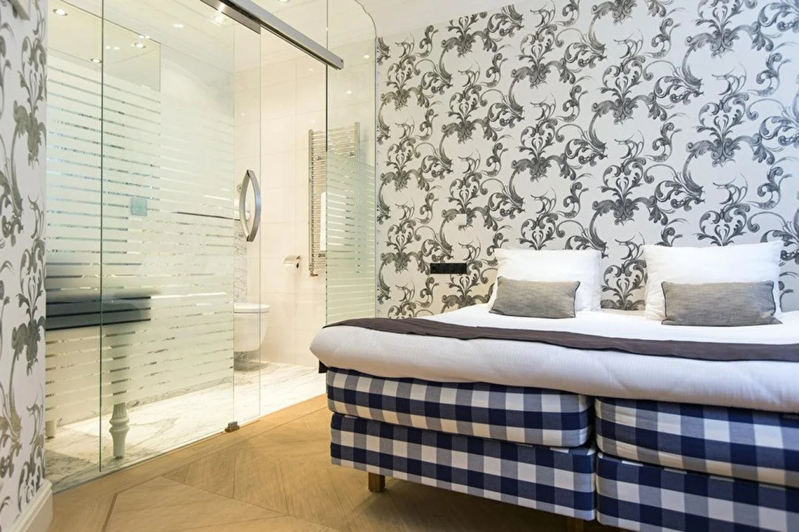 The Amsterdam Canal Hotel