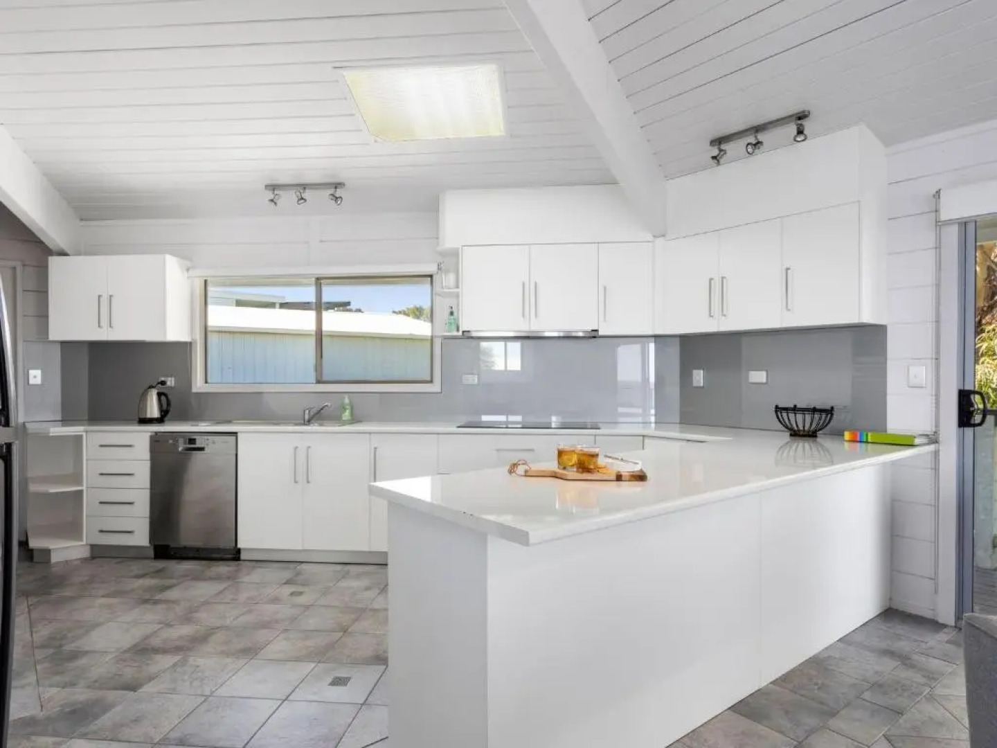 Coorumbene - 8 Scenic Way