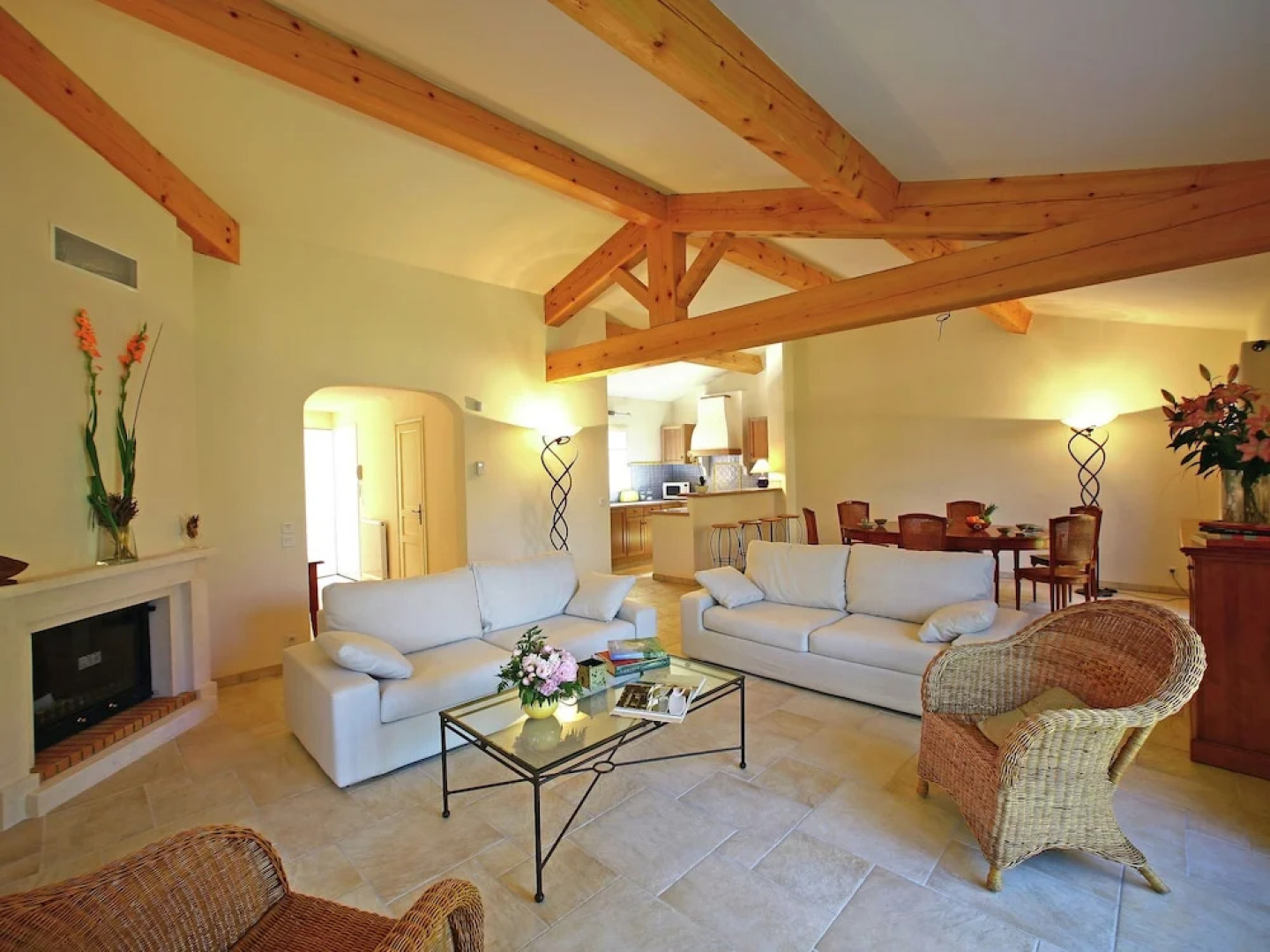 Provencal Holiday Home With Dishwasher not far From Fréjus