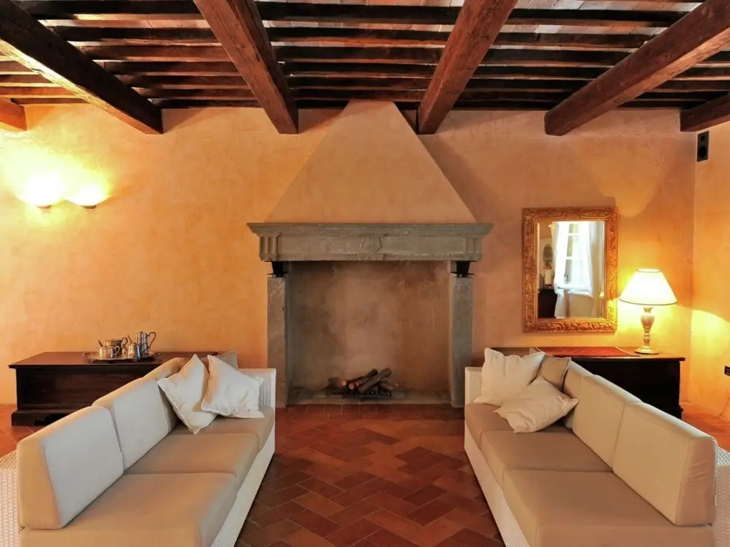 Villa in Montemaggiore With Private Pool
