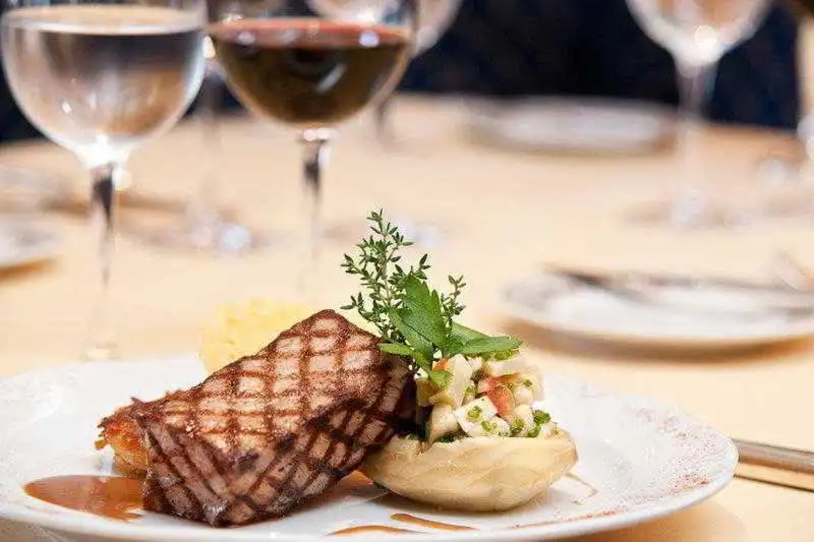 Best Western Ambassador Hotel Bosten