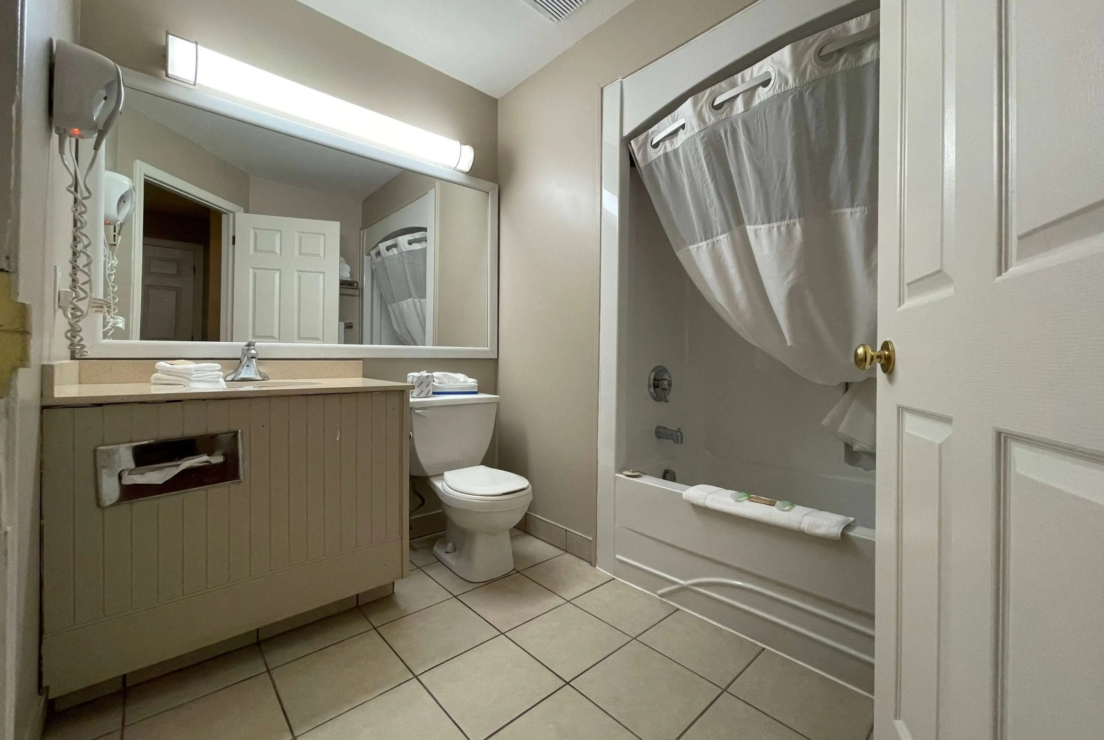 Super 8 by Wyndham Gananoque/Country Squire Resort