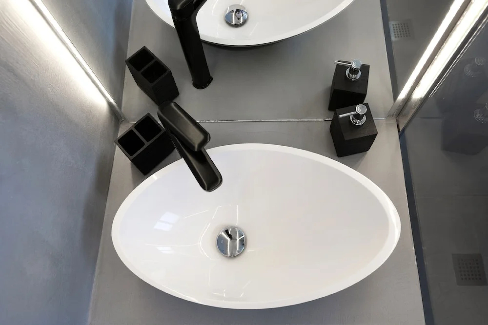 Elisa Seaside Luxury Suite Private hot Tub, Beach