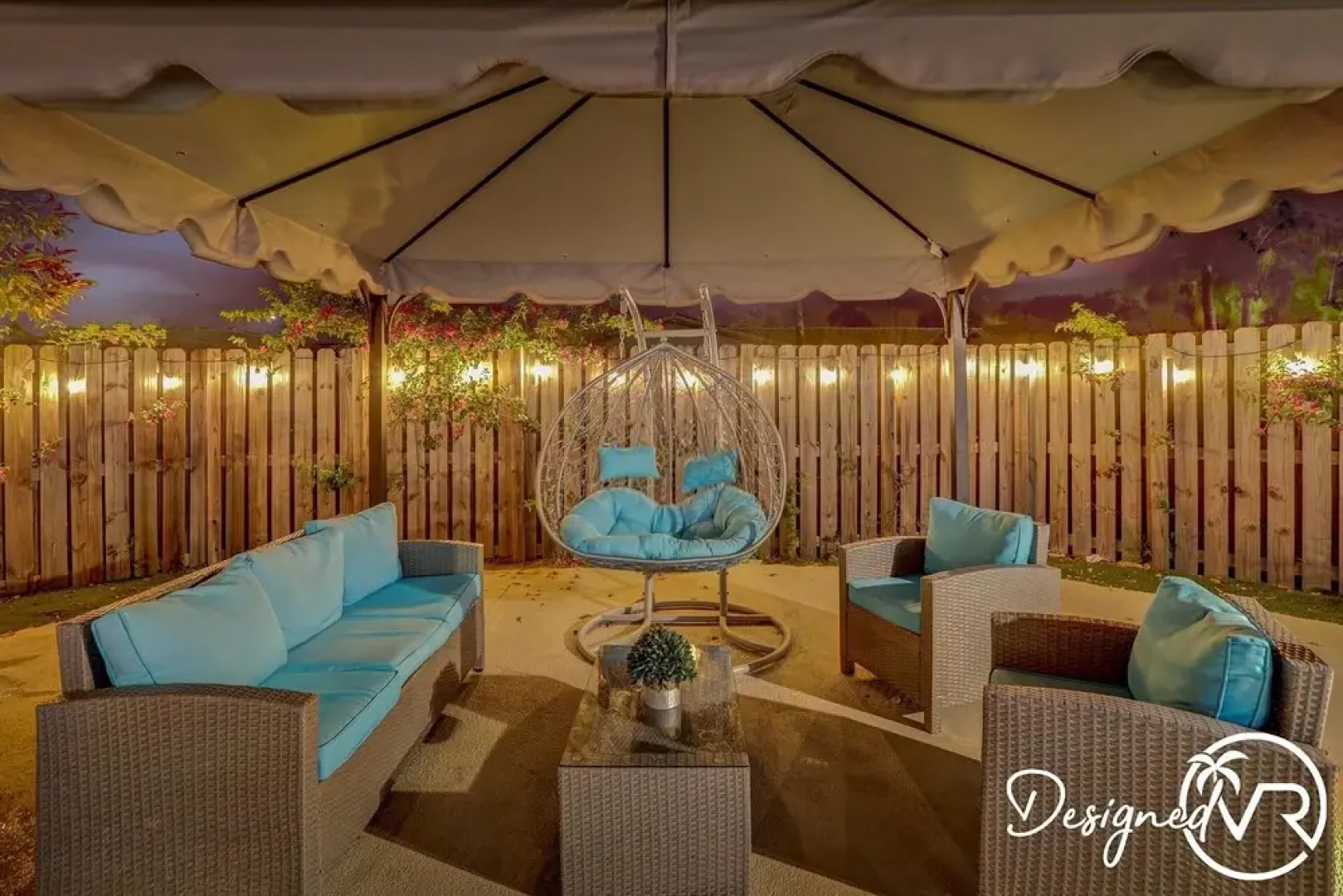 Chic 3BR w heated pool 1 mile to Beach