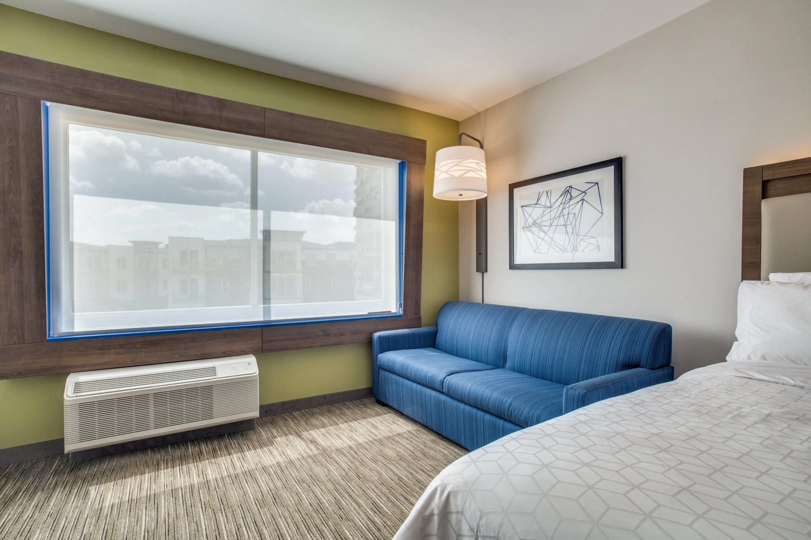 Holiday Inn Express & Suites Denton South by IHG