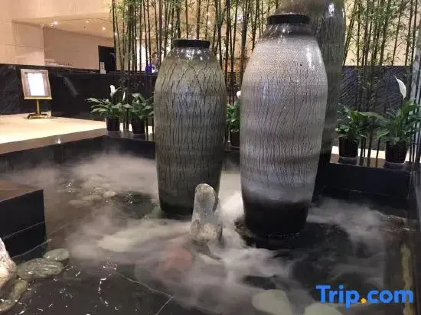 Yunpeng Sunshine Holiday Hotel