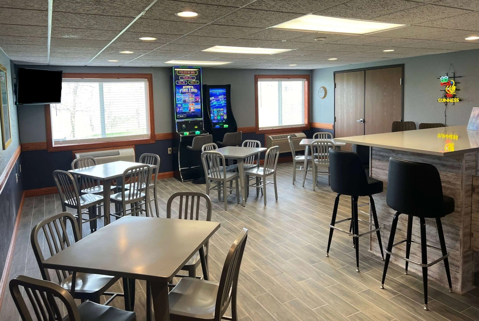 AmericInn by Wyndham Manitowoc