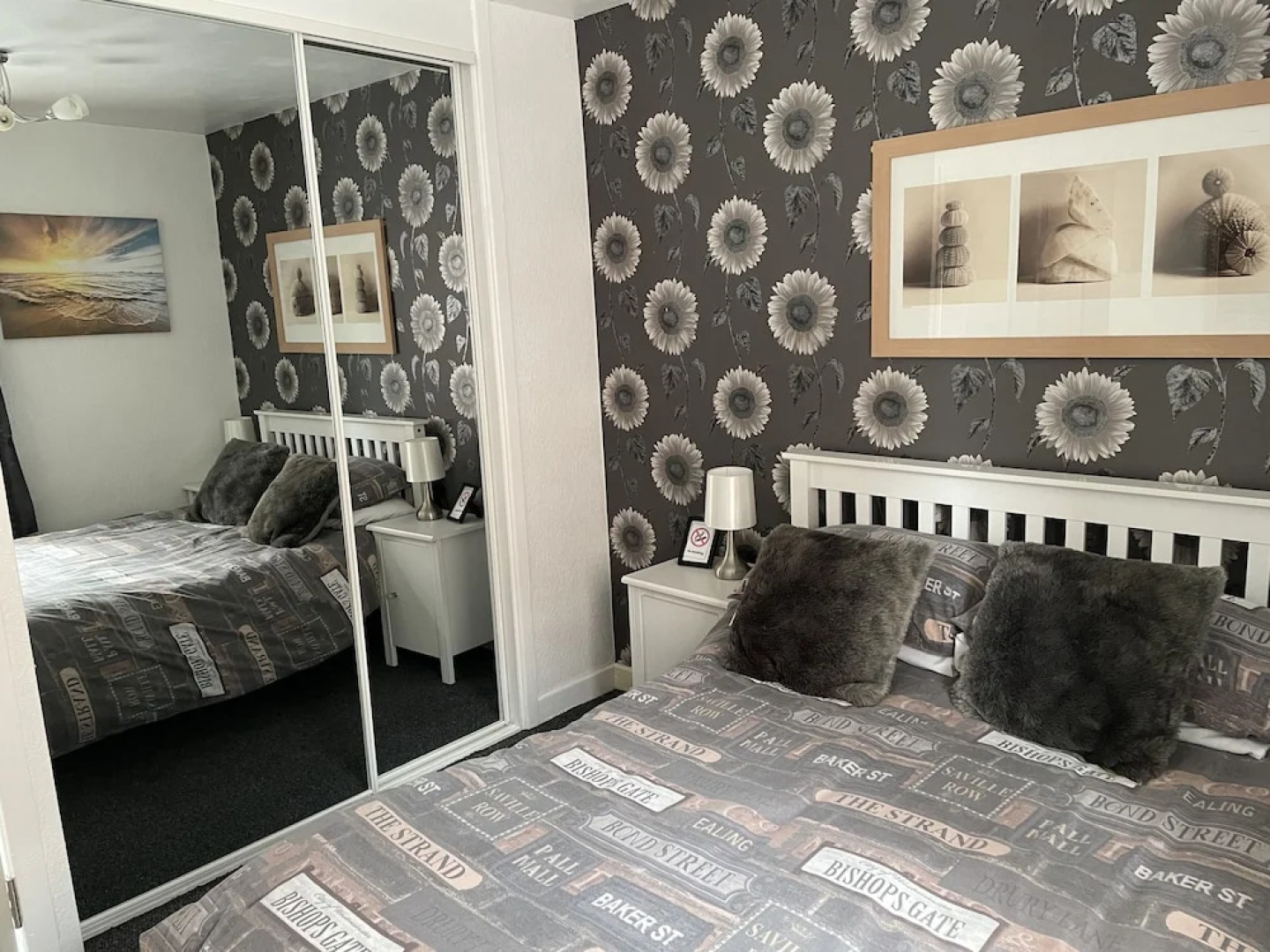 2 Bed Flat - Sleeps 3 - Parking - Wifi