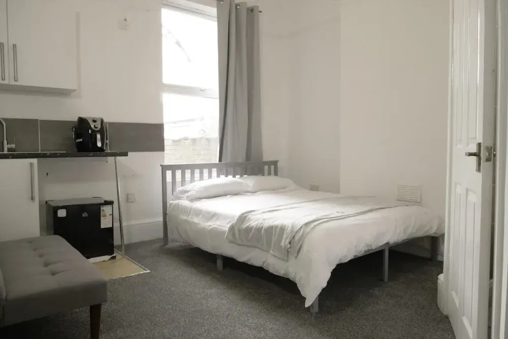 Cosy & Modern 1 Bed Studio