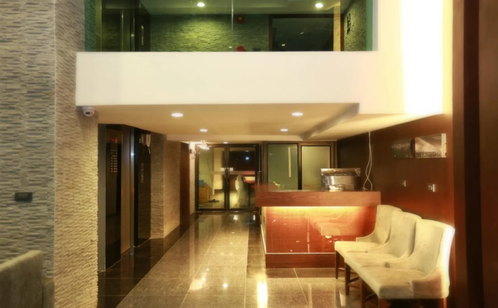 Collection O The Bangkok Airport Link Suite