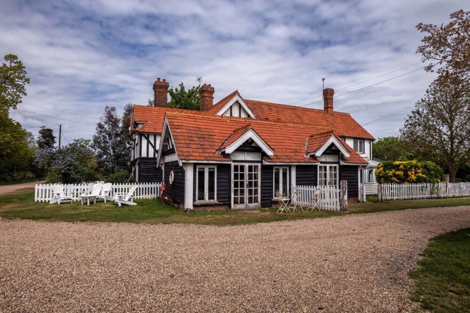 Sweetshop Cottage/1-bed Home on Osea Island, Essex