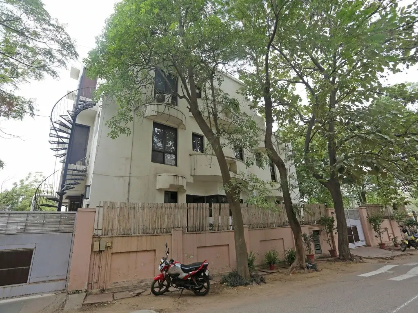 Woodbridge-1 Crossroads