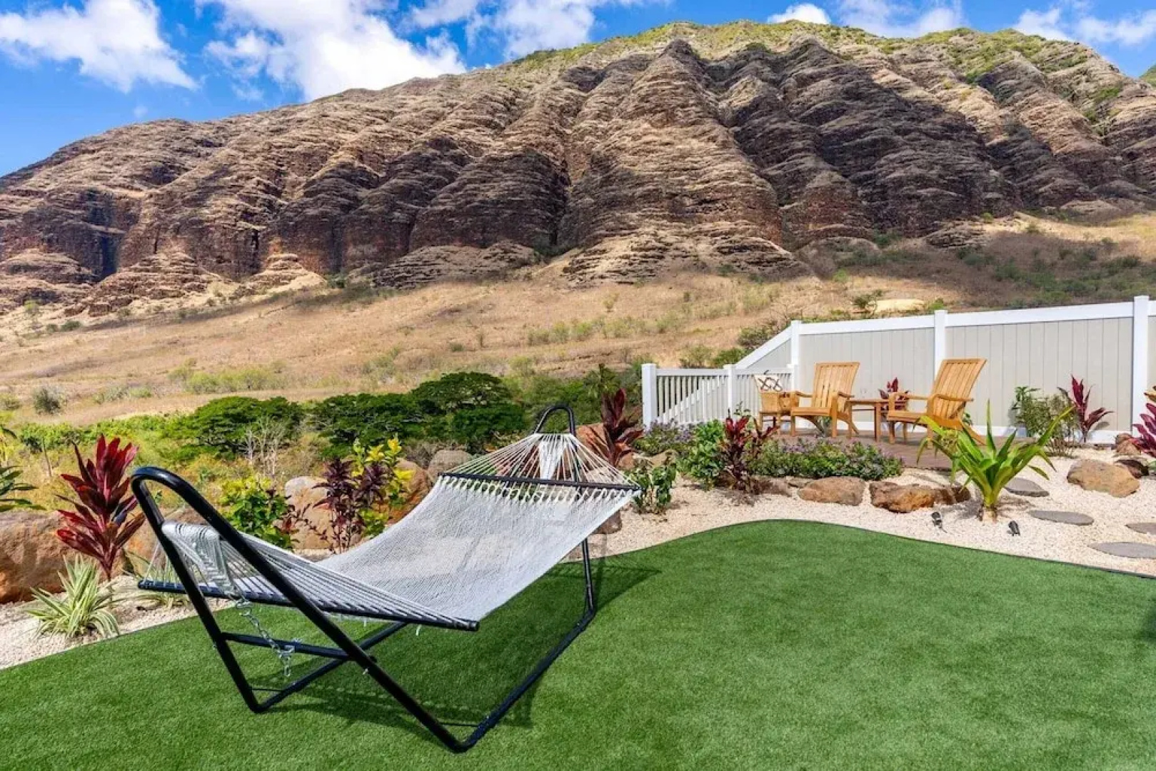 Sleeps 16, 2 Homes Ocean Views, Shared Pool + Gym, Near the Beach Avantstay