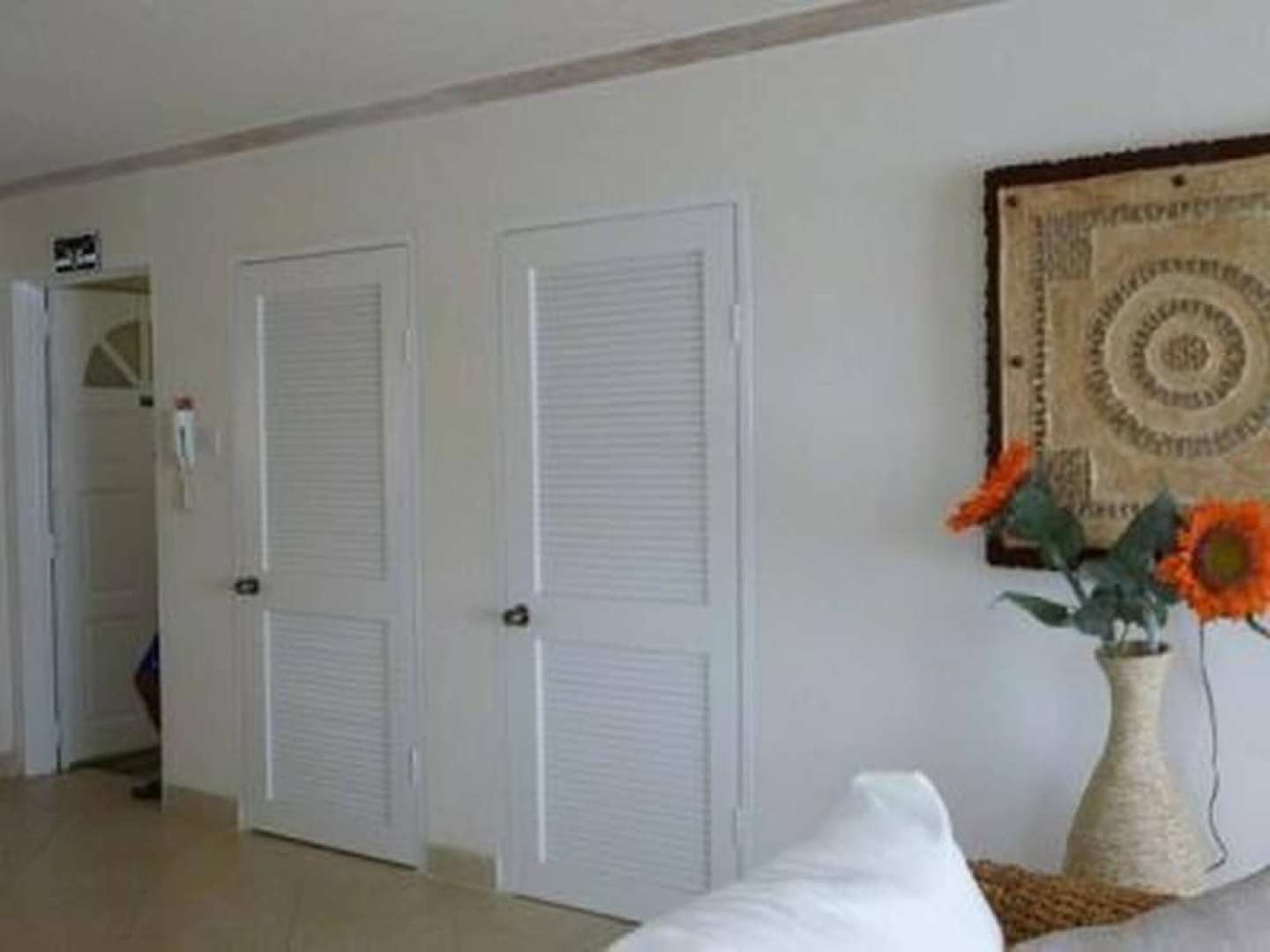 Beautiful Apartment Across The Road From The Beach