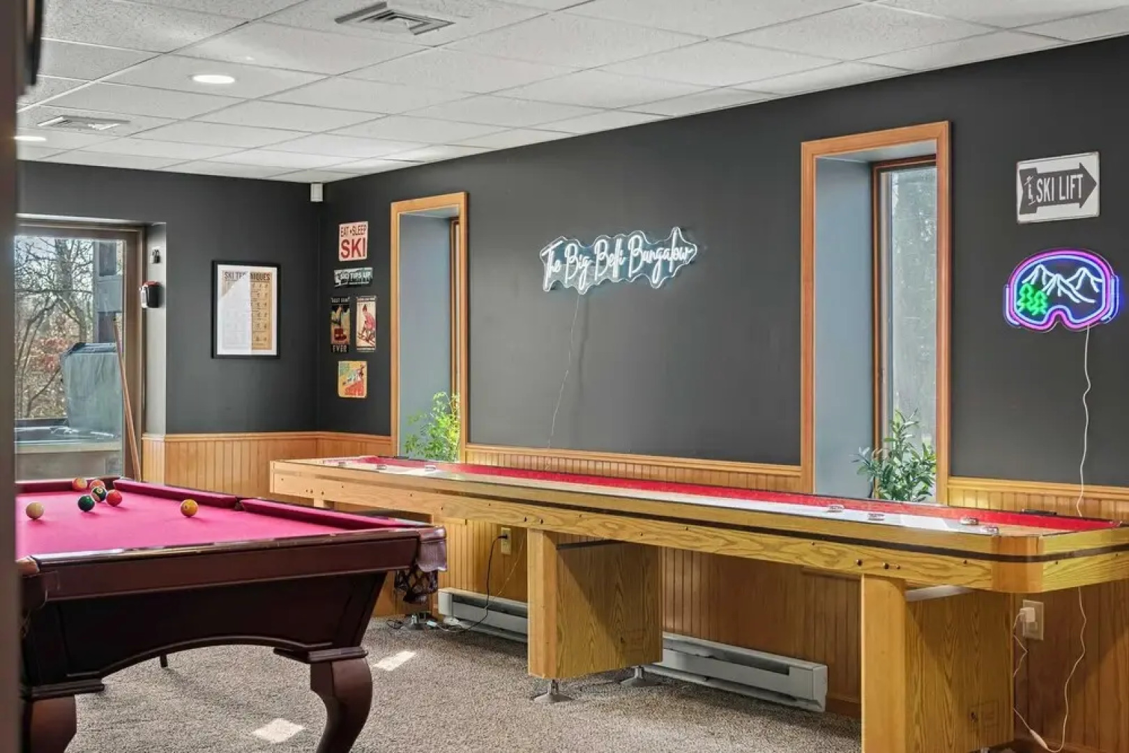 Lake View Chalet by Avantstay Lake Access + Deck