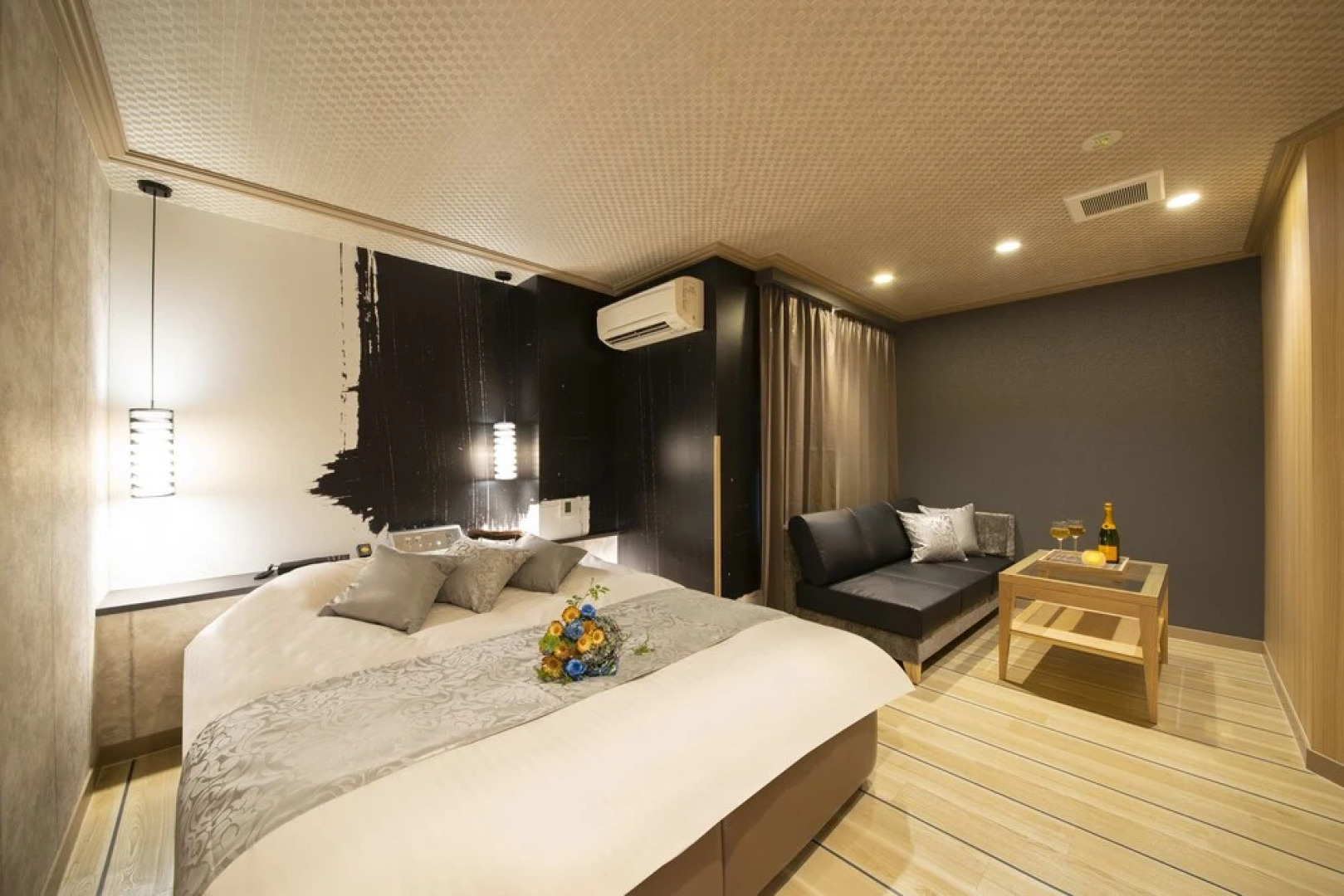 Hotel Tiger & Dragon (Adult Only)