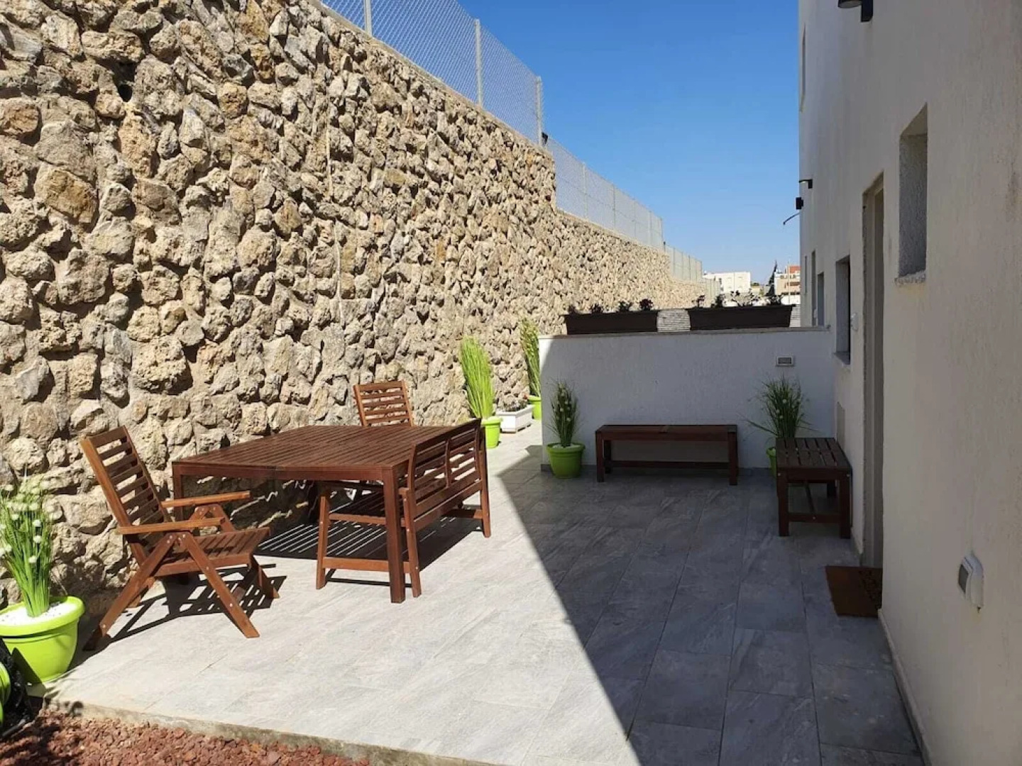 Ridgeback Shir House