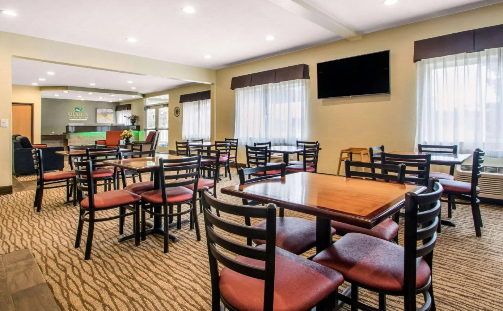 Quality Inn & Suites Wisconsin Dells Downtown - Waterparks Area