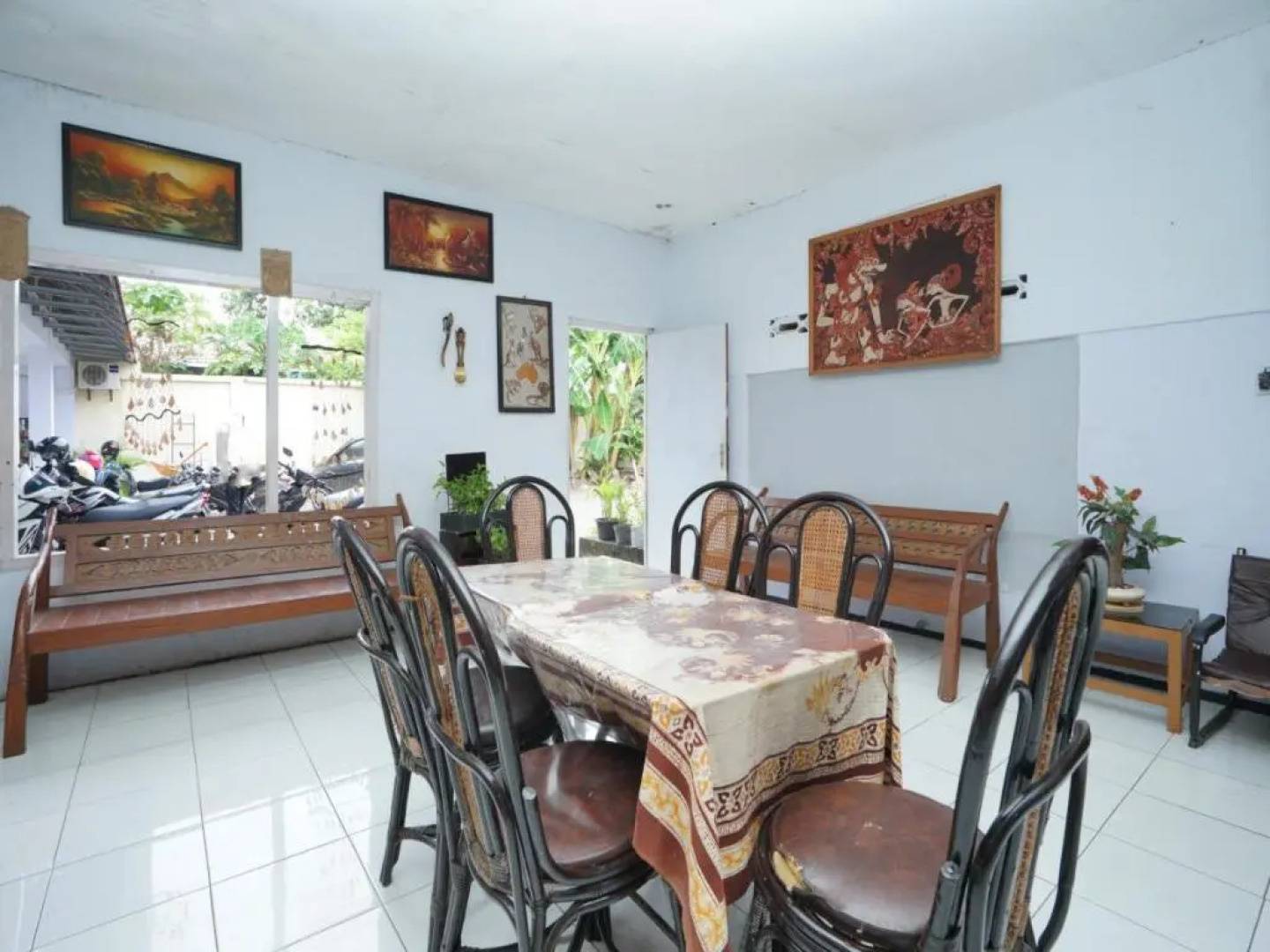 OYO 2003 Female Guest House