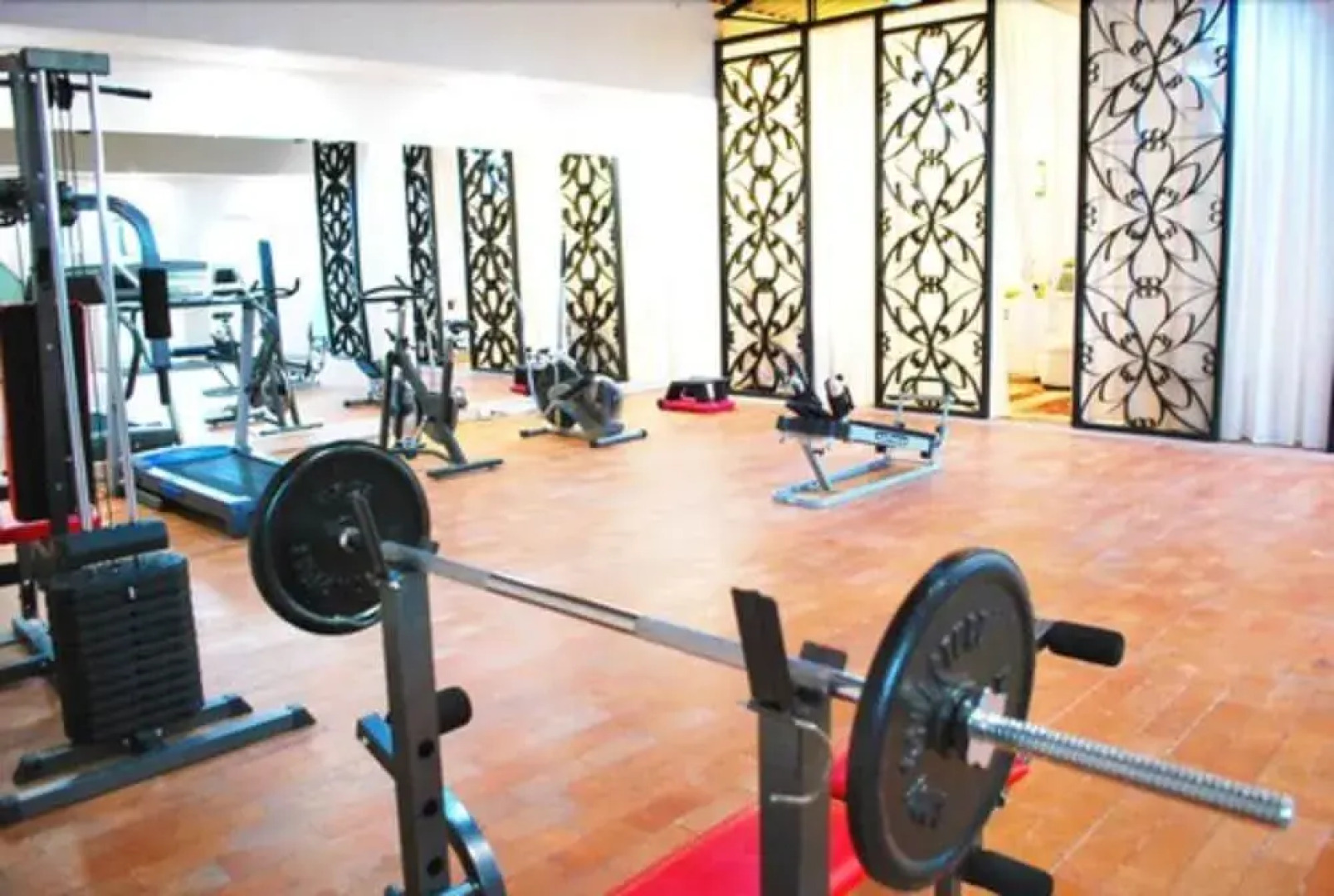 Quindeloma Art Hotel And Gallery