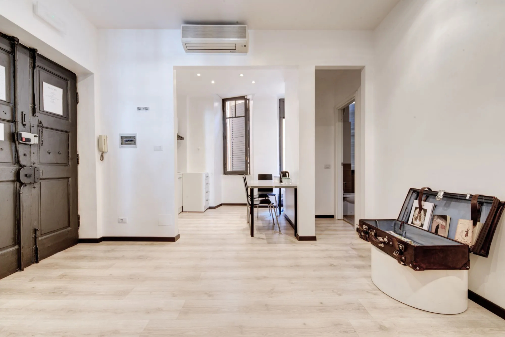 Ad Hoc Guesthouse