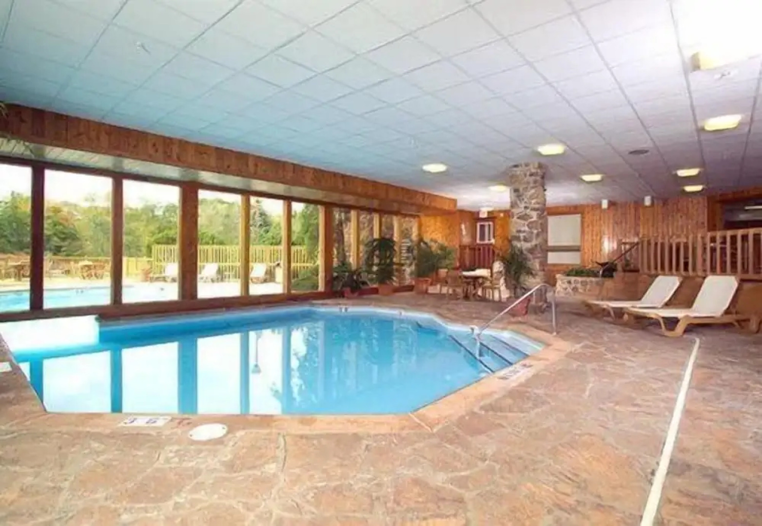 Courtyard By Marriott Merrillville