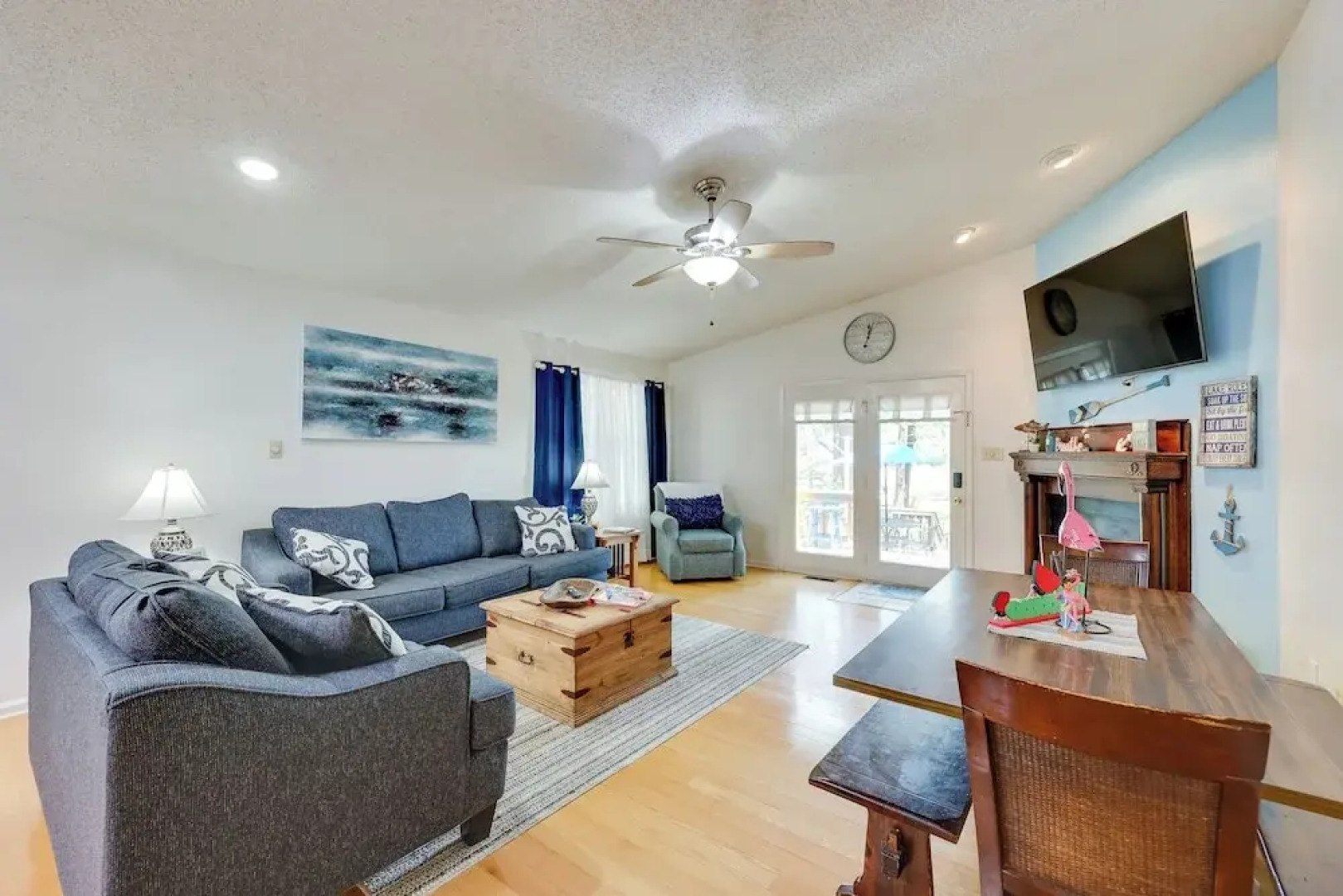 Lakefront Home w/ Kayaks & Dock in Hot Springs!