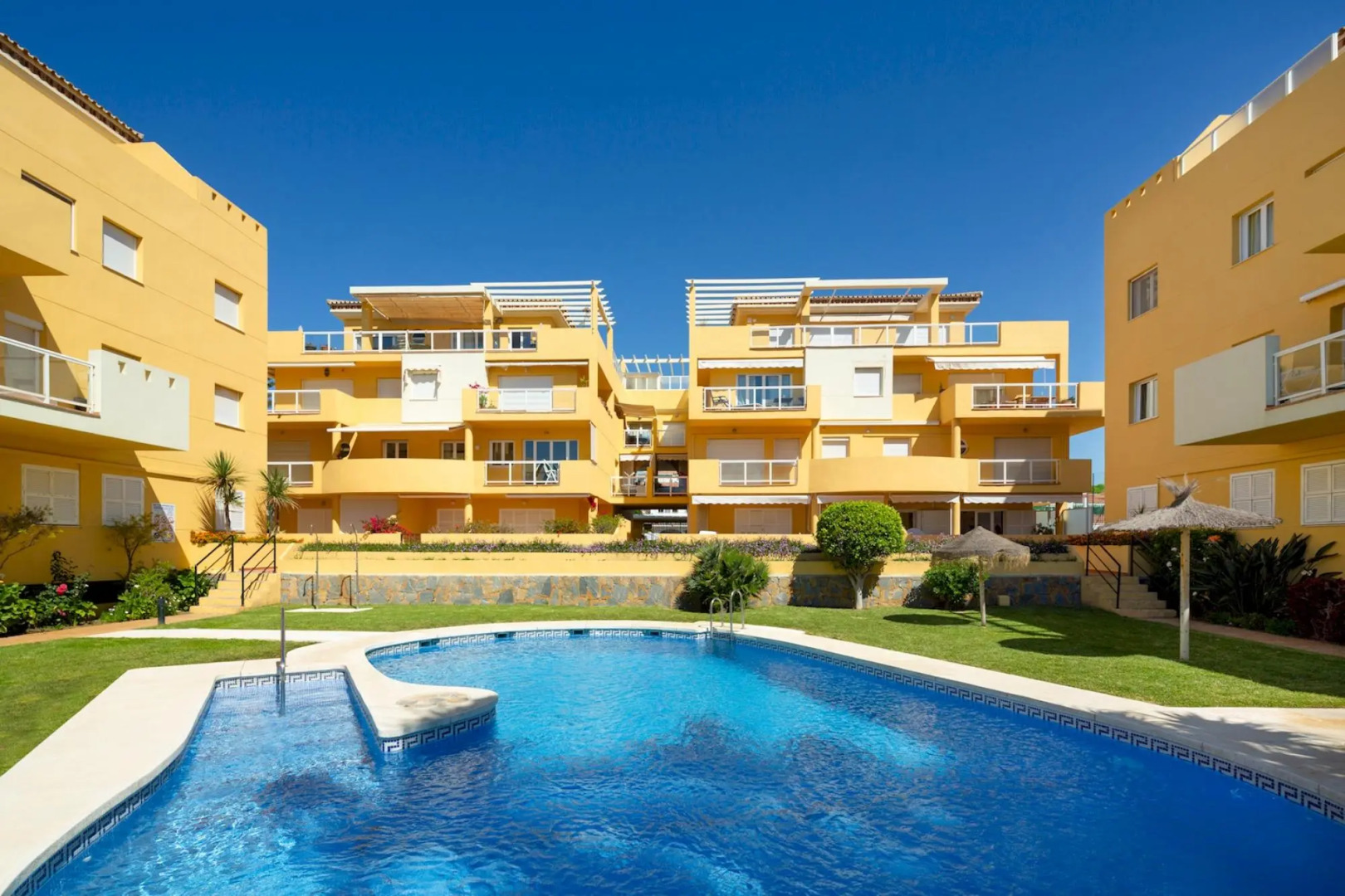 3 bedroom beachfront apartment La Cala de Mijas