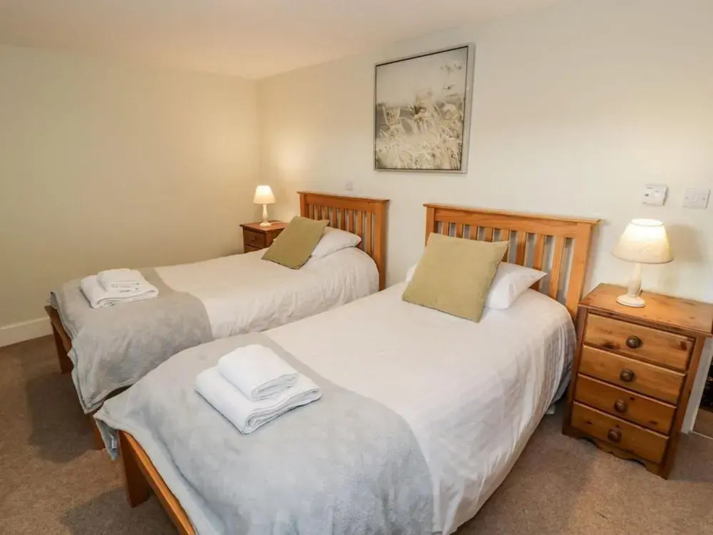 Dee Valley Country Escape - Sleeps 4 & Hot Tub