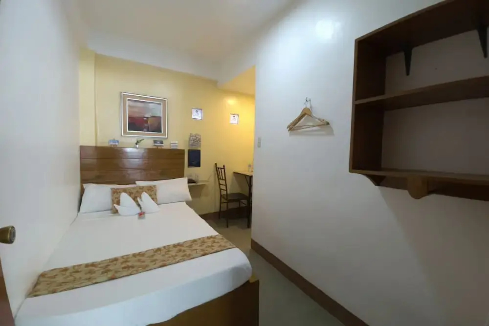 Captains Suites Albay