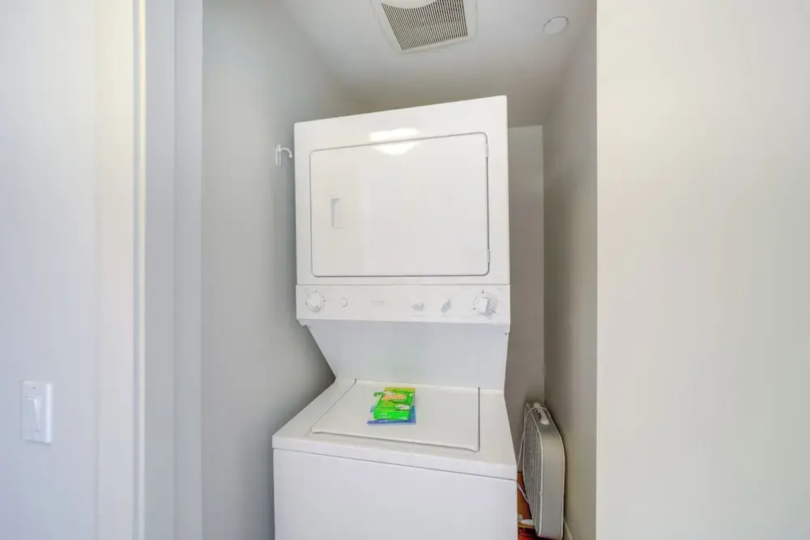 Walk to Lake Chelan: Top-level Waterfront Condo