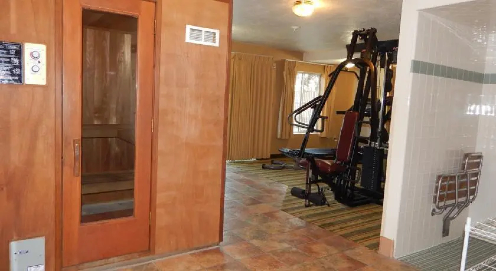 Comfort Inn & Suites Visalia