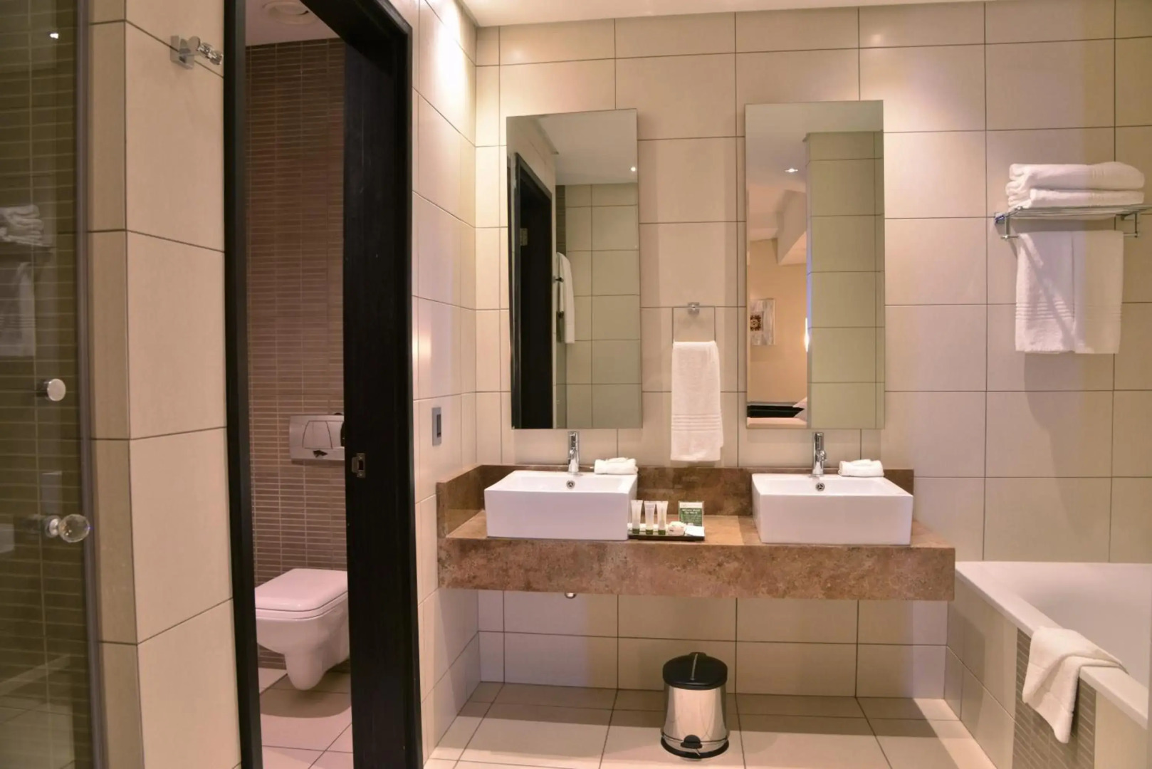 Premier Hotel OR Tambo