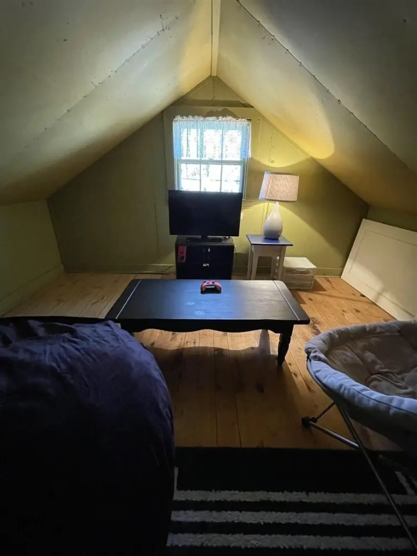 Maine Stay Lake House-limit12 4 Bedroom Home by RedAwning