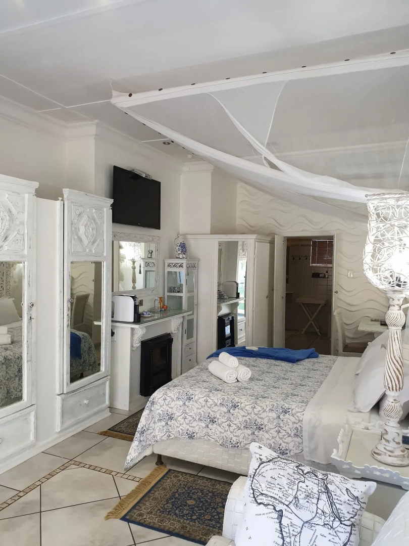 Belurana Collection River Manor