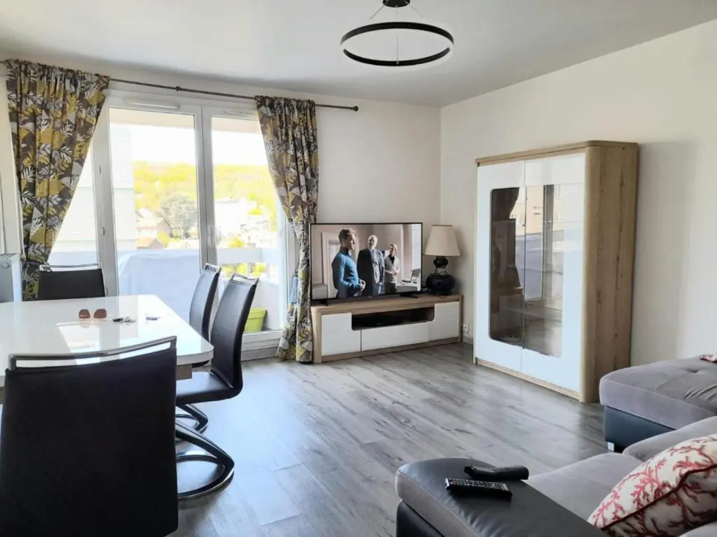 Appartement lumineux et cosy à Chaville.