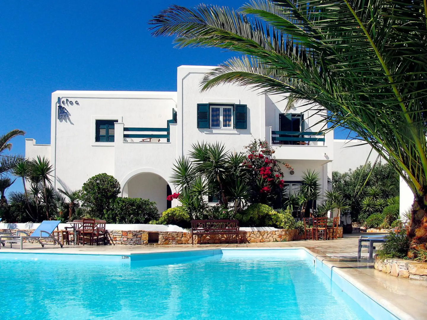 Keros Art Hotel