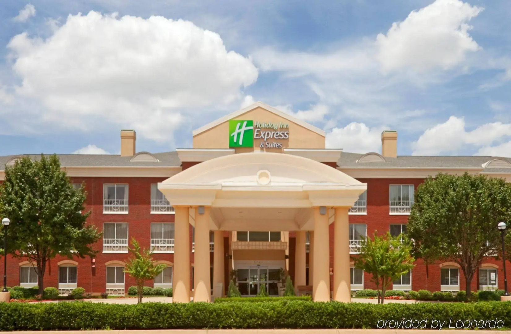 Holiday Inn Express & Suites Plano West - Frisco by IHG