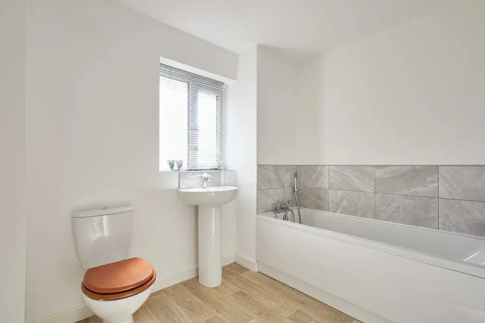 Host Stay Aronora Guest House