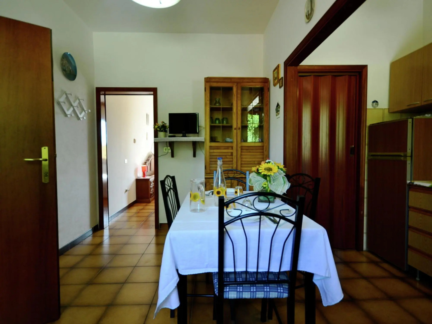 Sunlit Home With Pool